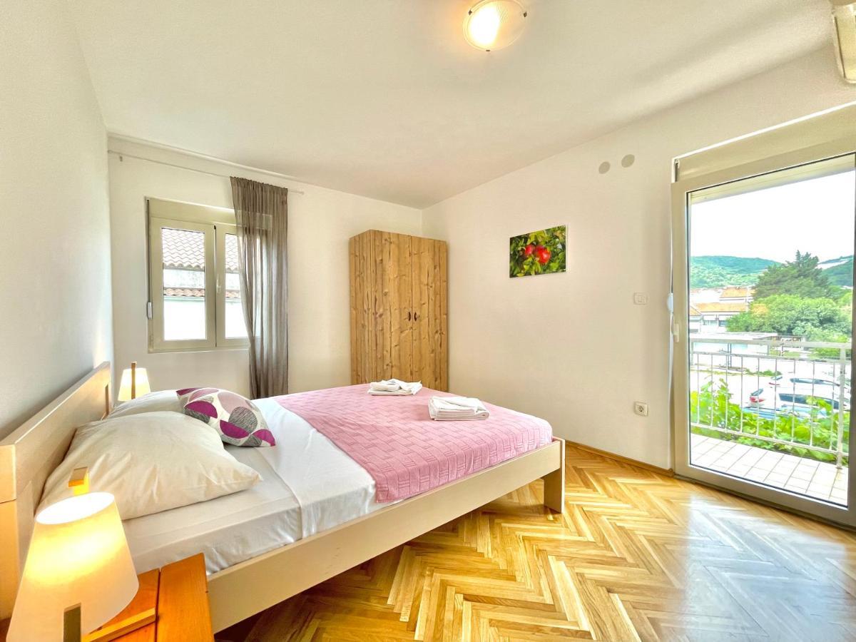 Garden House Apartment