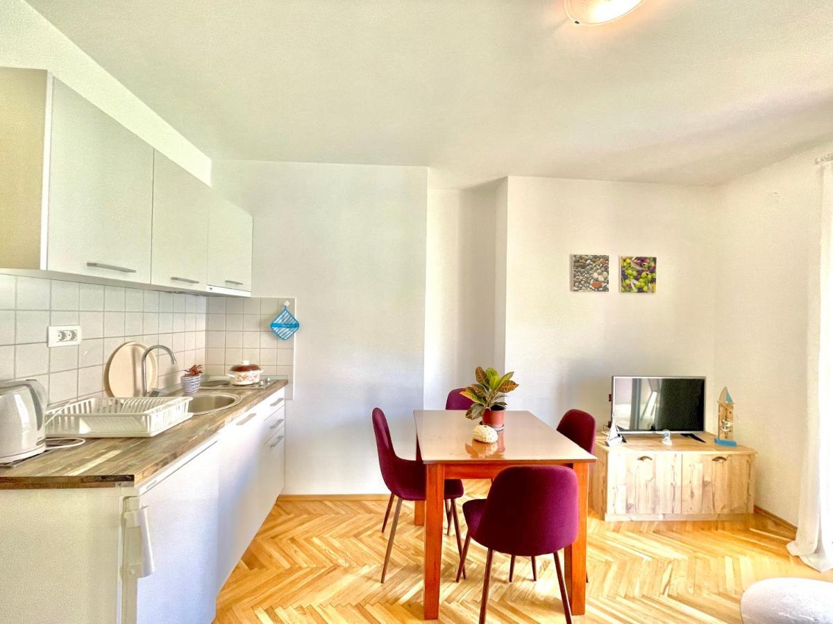 Garden House Apartment *