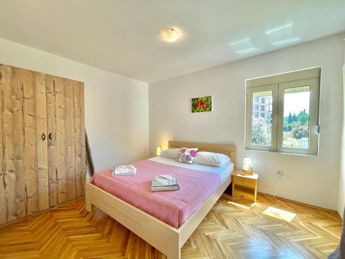 Apartment Garden House *