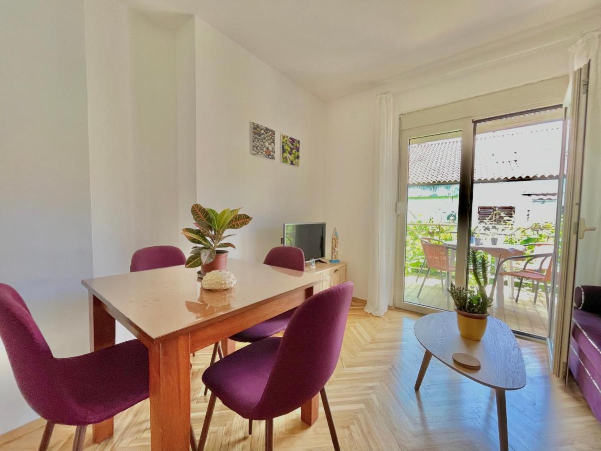 Garden House Apartment *