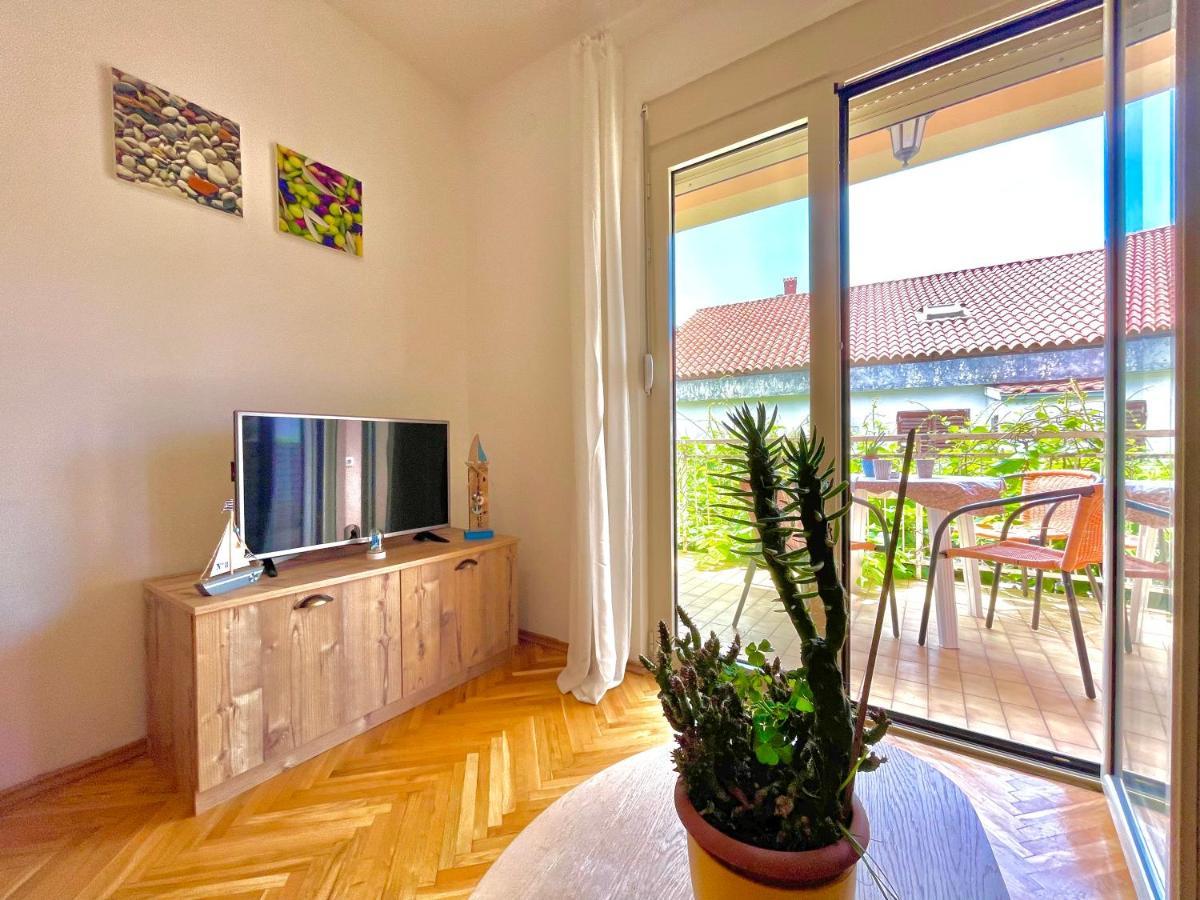 Garden House Apartment