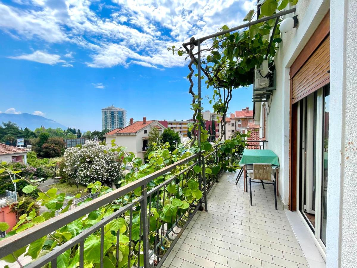 Apartment Garden House Budva